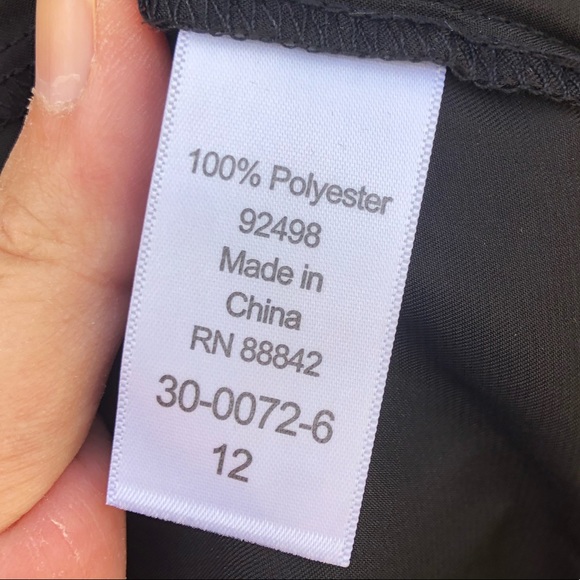 Ellos 12 Black Blouse Shirt Popover Satin Split Bell Sleeves Peep Keyhole Button - Picture 5 of 9